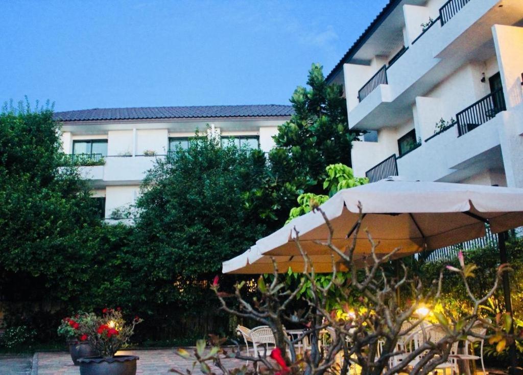 Baan Nan B&B Hotel Exterior photo